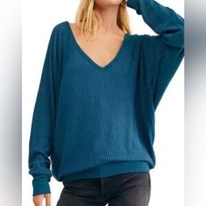NWT Free People Santa Clara V-Neck Thermal Top in Palace Teal. Size L.